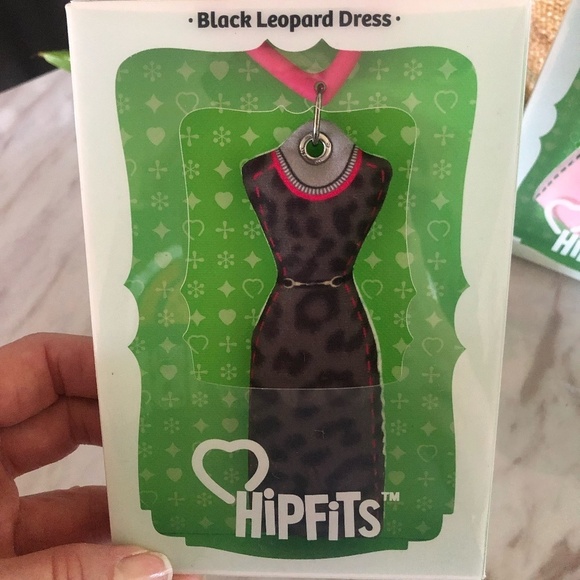 ADORABLE HIPFITS DRESS KEYCHAIN ACCESSORY/BACKPACK CLIP SET OF 4 NEW - Picture 2 of 6